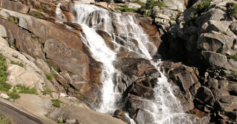 Discover the Beauty of Sequoia National Park Waterfalls – A Complete Guide