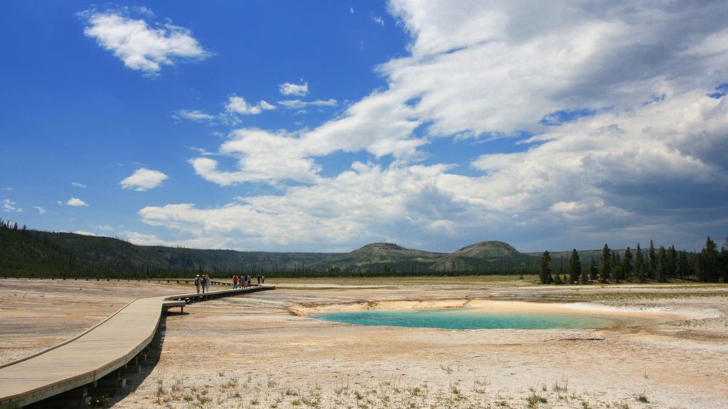 yellowstone's worst time to visit