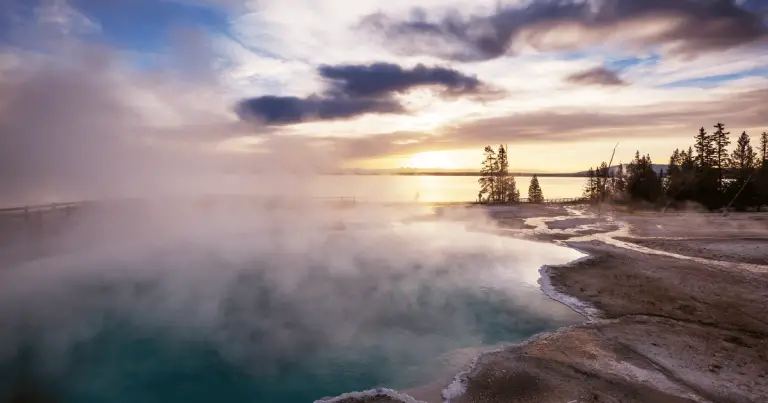 When Is the Worst Time to Visit Yellowstone?