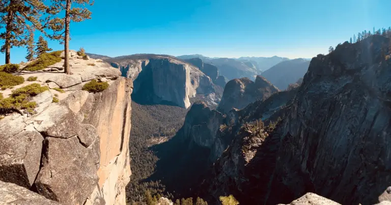 Dewey Point Yosemite: A Scenic Overlook of Grandeur