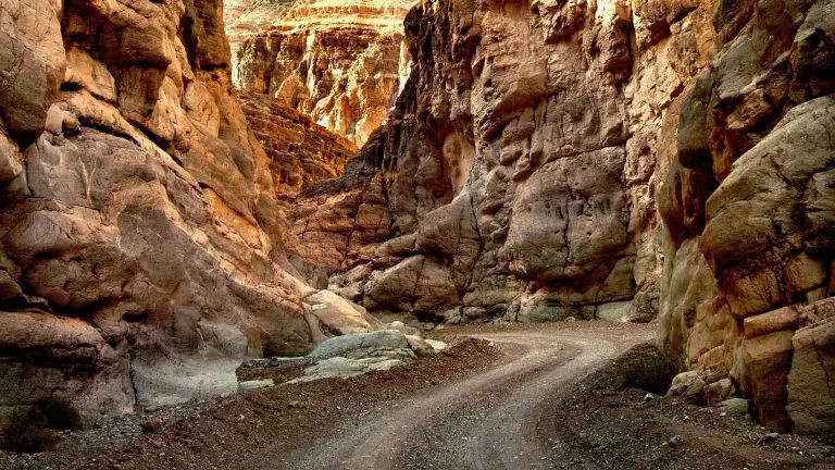 Unlocking Nature’s Secrets: The Entrance to Death Valley